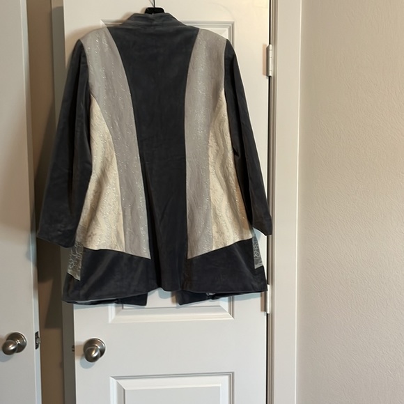 Coat grey and cream CHICOS SIZE 1 - Picture 5 of 9